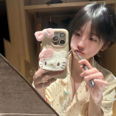 2026年必存真人女头