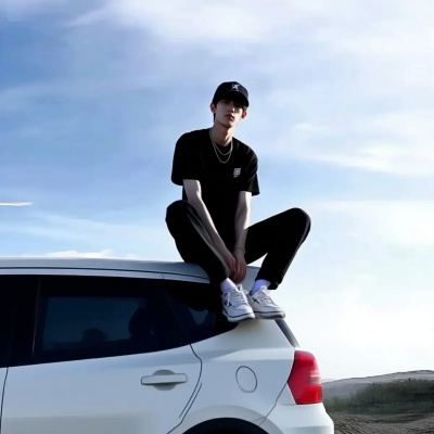 低调款不明显一男一女单人情头