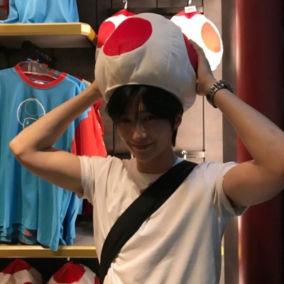 青春阳光小众男头