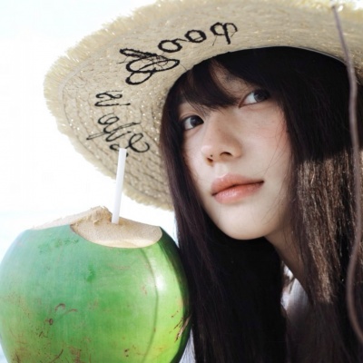 2026最新绿色氛围治愈风景女生头像