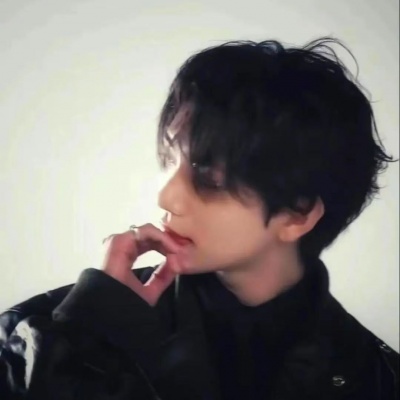 糊成一坨的氛围感男头