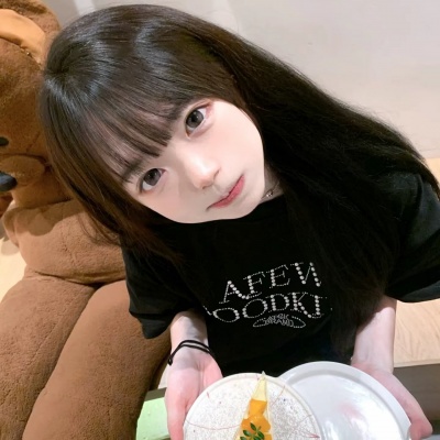 白月光氛围感女头