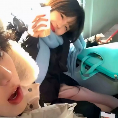 一左一右超甜氛围微信情头