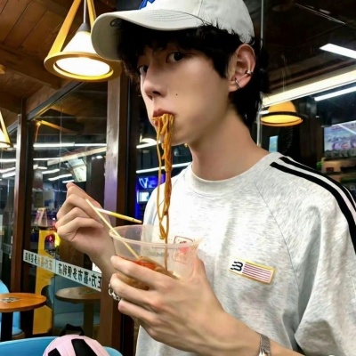 热门ins男头像真人