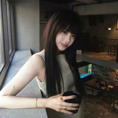 权威女头像真人