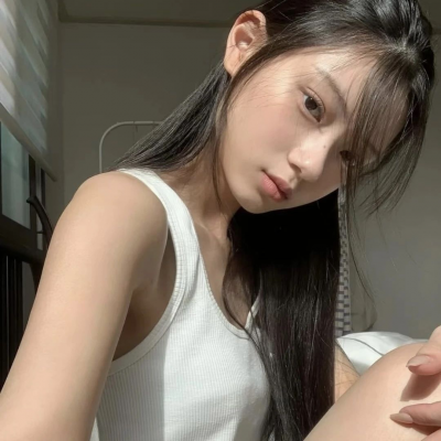 纯欲风真人女生头像