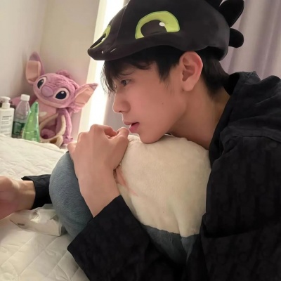 2026年新款ins男头像