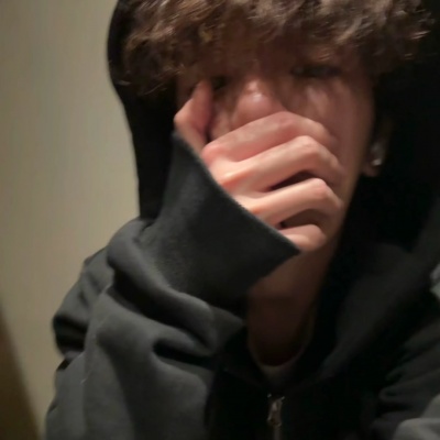 小众不烂大街的青春男生头像