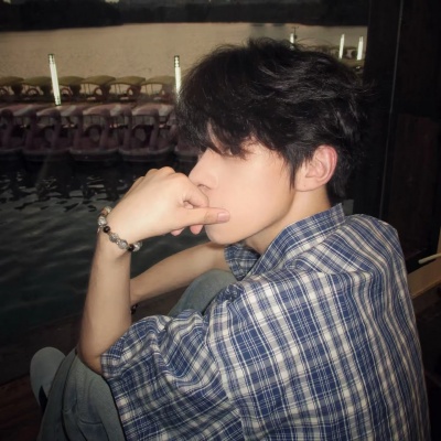 高颜值男ins风头像