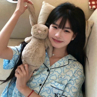 白开水头像女ins