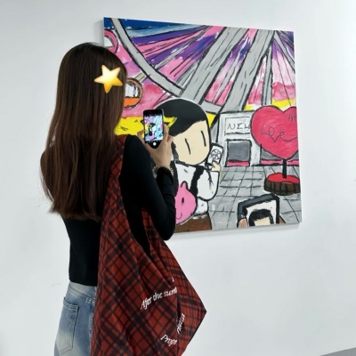 看展必备小众时尚女头