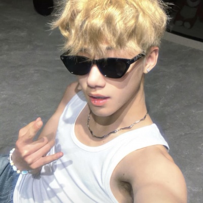 2026热门男生头像