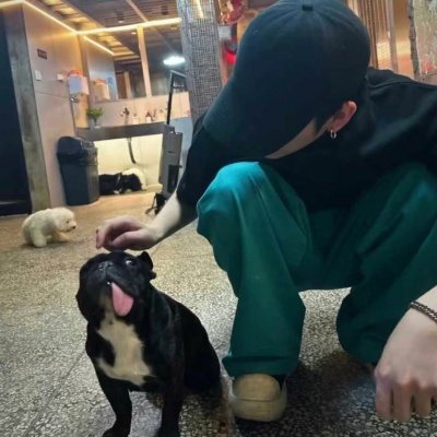 小众不易撞的头像男真人