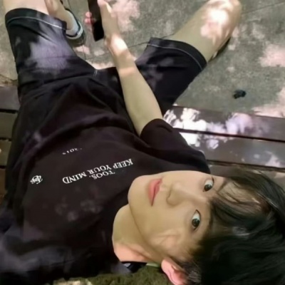 超好看ins情头一左一右