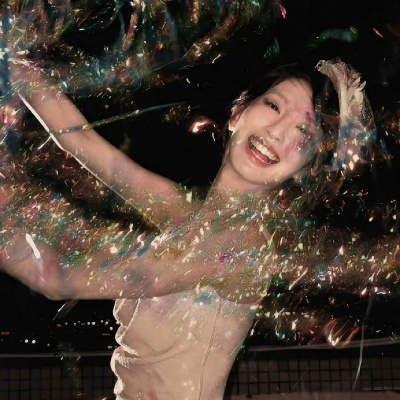 气质贵气风女生头像