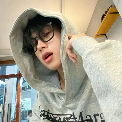 2026小众青春帅气男生头像