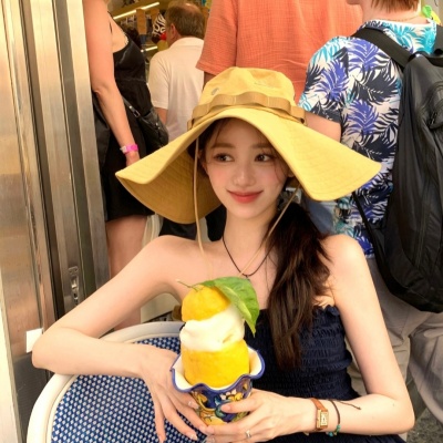 小众唯美风景女生头像