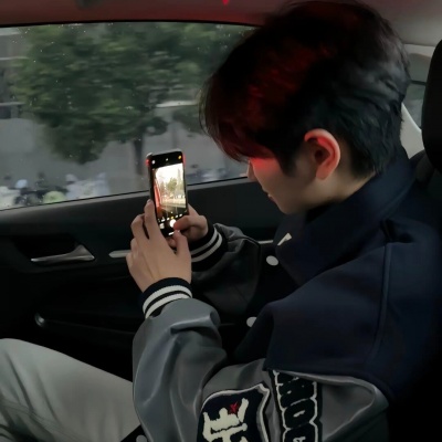 精选小众帅气氛围男生头像