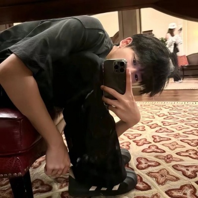 超有feel的ins氛围感男生头像