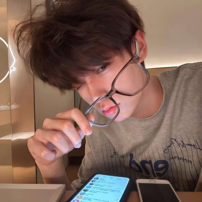 2026热门帅气个性男生头像