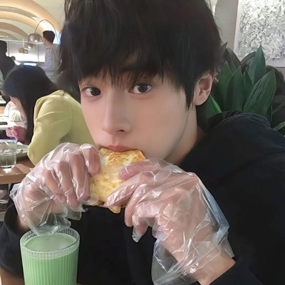 网红同款ins男生帅气头像