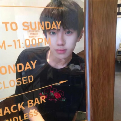 小众不易撞的头像男真人