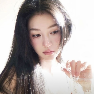 小众真人干净女头