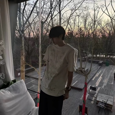 ins氛围超绝男生头像