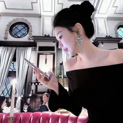 超有气质的名媛风女生头像