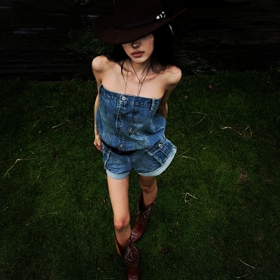 不烂大街的高级时尚个性女生头像