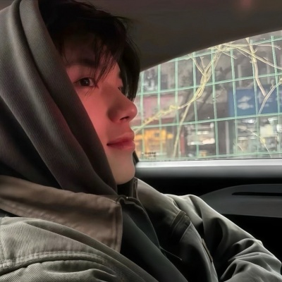 2026好看的男生照片头像