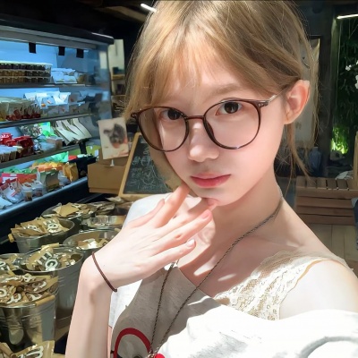 白开水头像女ins