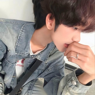 精选小众帅气氛围男生头像