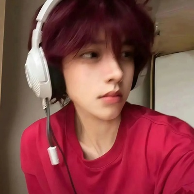 ins风头像男真人