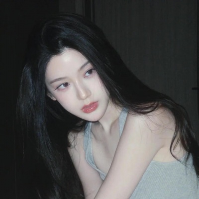 清冷女头像ins高级质感