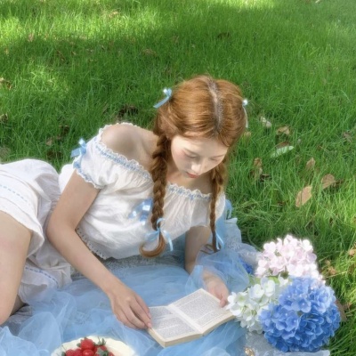 高颜值森系绿色风景女生头像