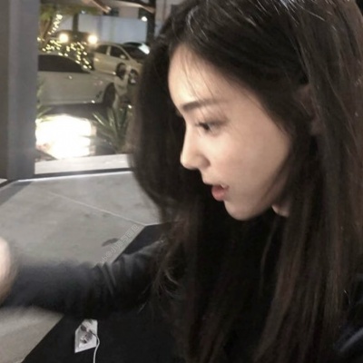 2026年流行真实女生生活照头像