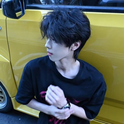 2026年真人男生头像高清无水印