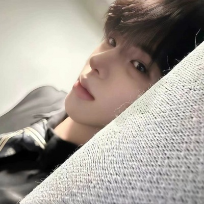 小众不易撞的头像男真人