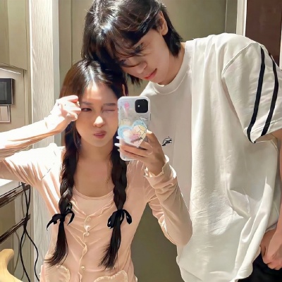 2026小众氛围感真人情侣头像