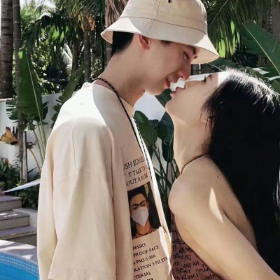 2026年ins风情头一左一右