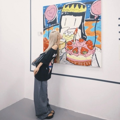 看展必备小众时尚女头