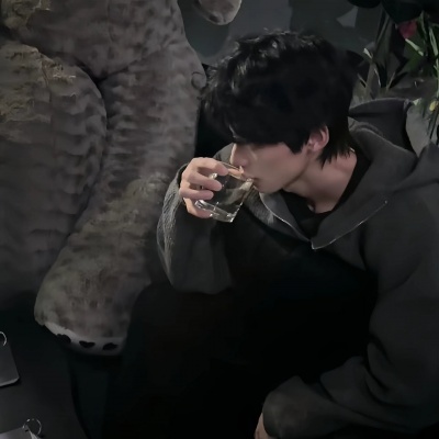 高颜值高高瘦瘦男生头像