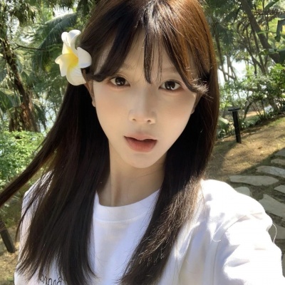 薄荷绿小清新女生头像