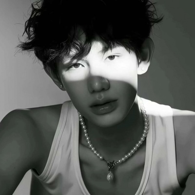 2026热门男生微信头像图片