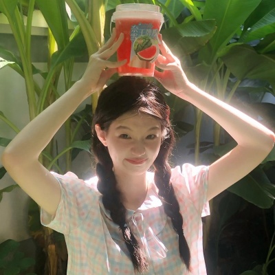 一辈子不换的唯美气质小众女生头像