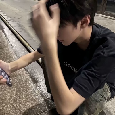 超绝高质量侧脸男生头像