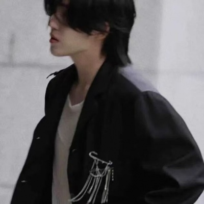 糊成一坨的氛围感男头