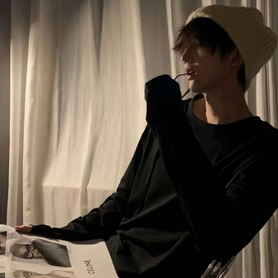 小众不易撞的头像ins男