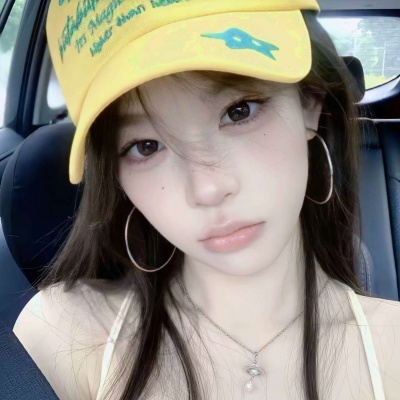 清新白开水女生头像